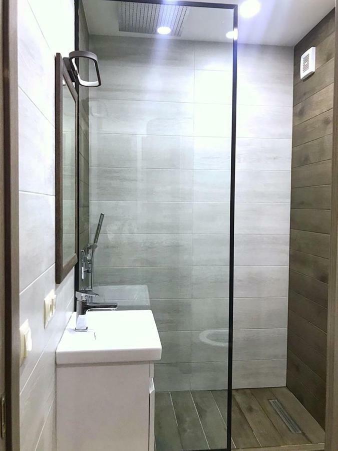 Luxury 4-Bedroom Apartment In The Center Tbiliszi Kültér fotó