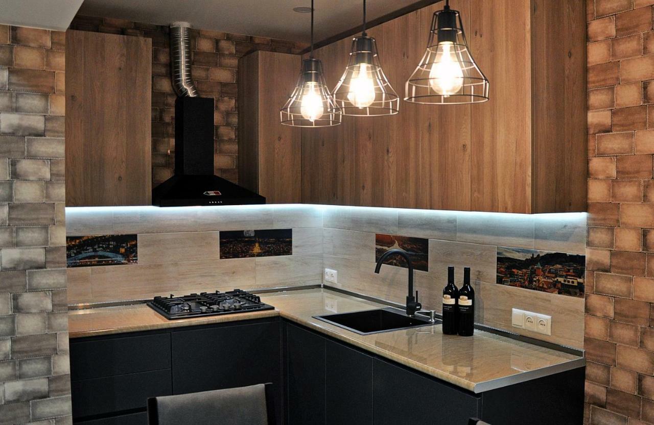 Luxury 4-Bedroom Apartment In The Center Tbiliszi Kültér fotó
